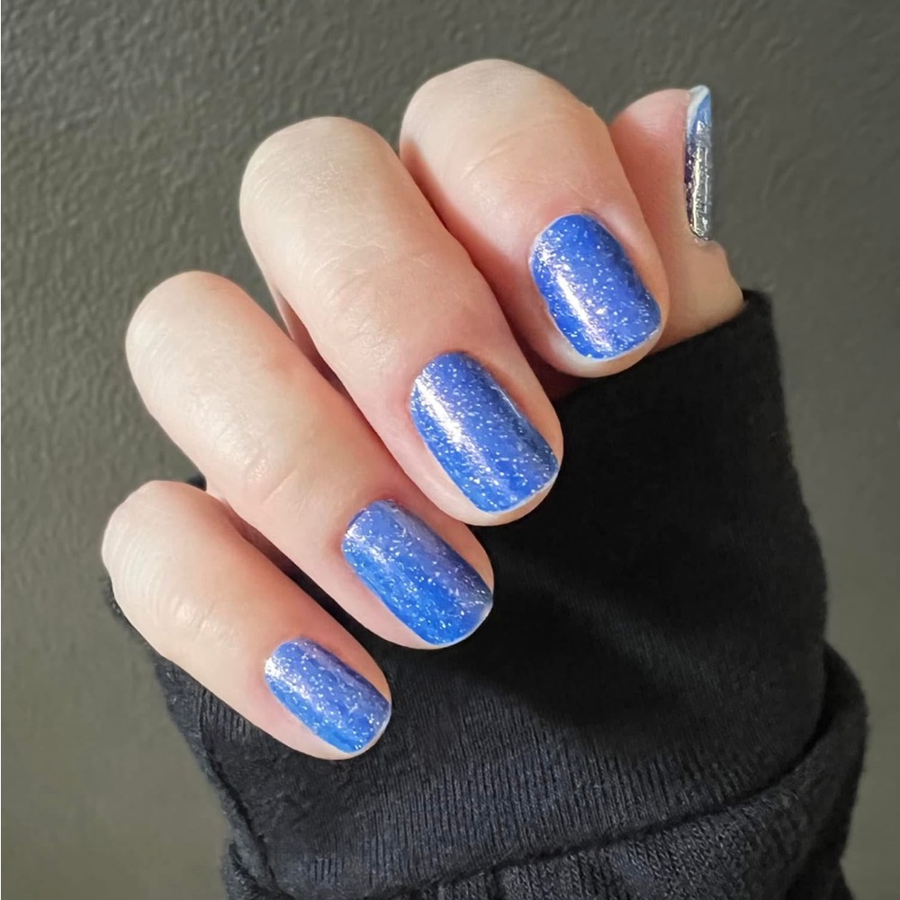 *Exclusive* Color Street: Cobalt Cascade | Blue Holographic Glitter Summer - Picture 9 of 13